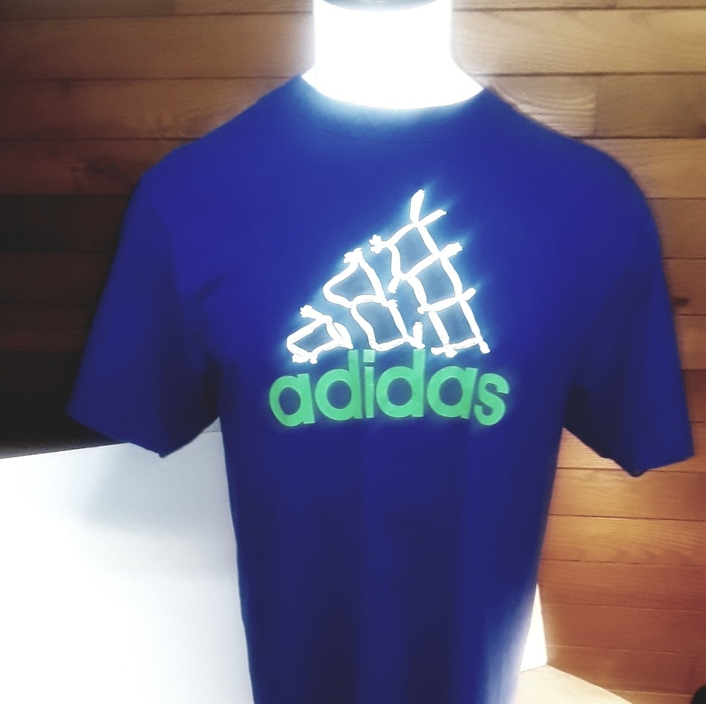 Mens large Adidas t-shirt
